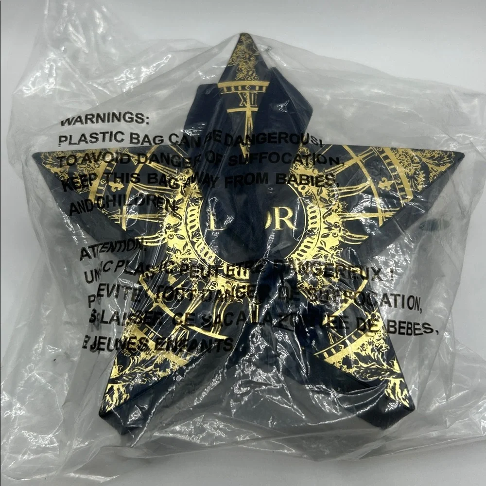Men’s Dior Sauvage 10ml Travel Size Cologne in Cardboard Star Ornament Gift Box